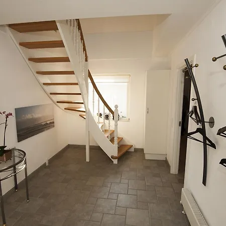 Svanevej Apartment *